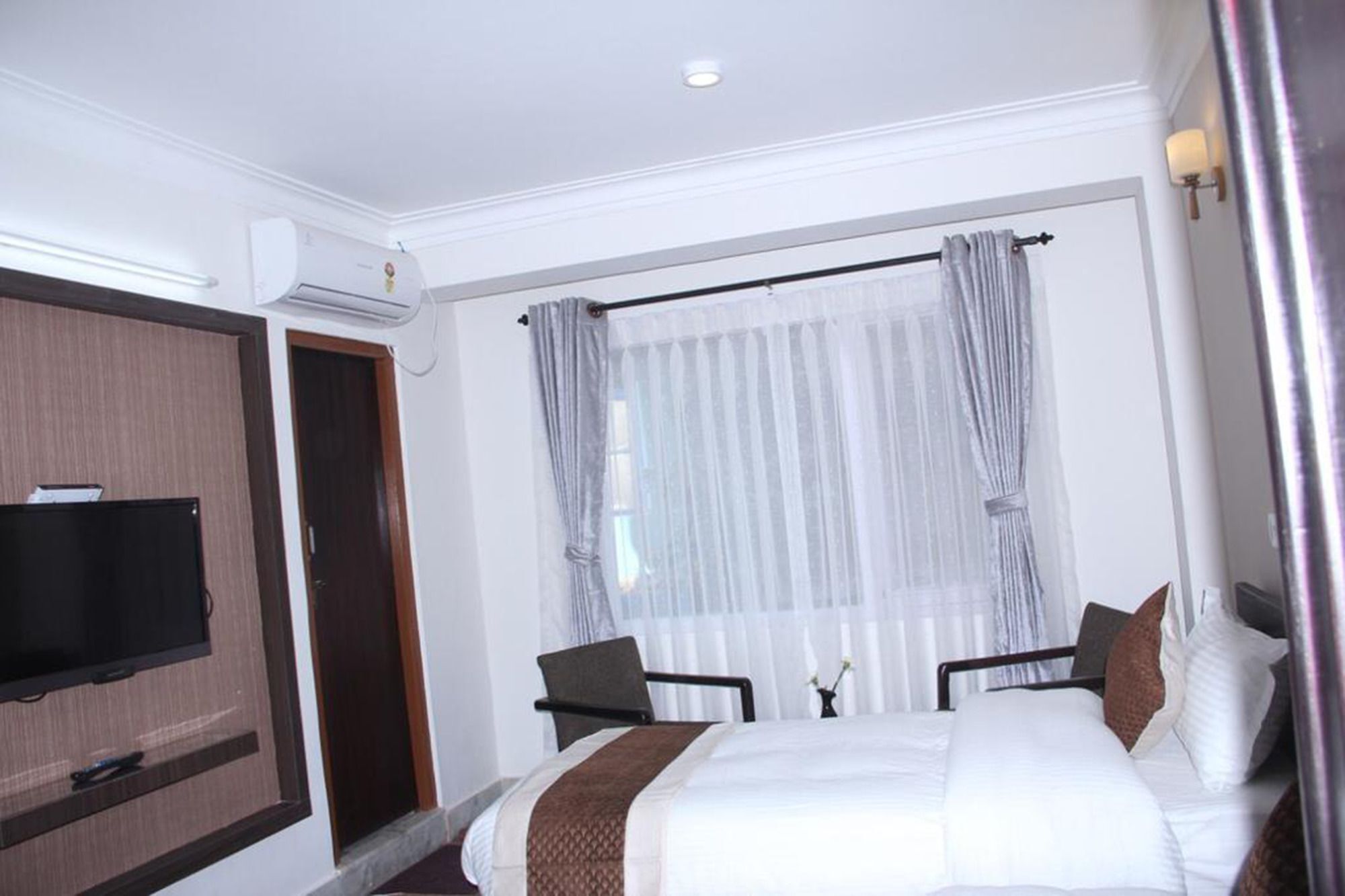Ausfinn Hotel Metro Inn Catmandu Exterior foto